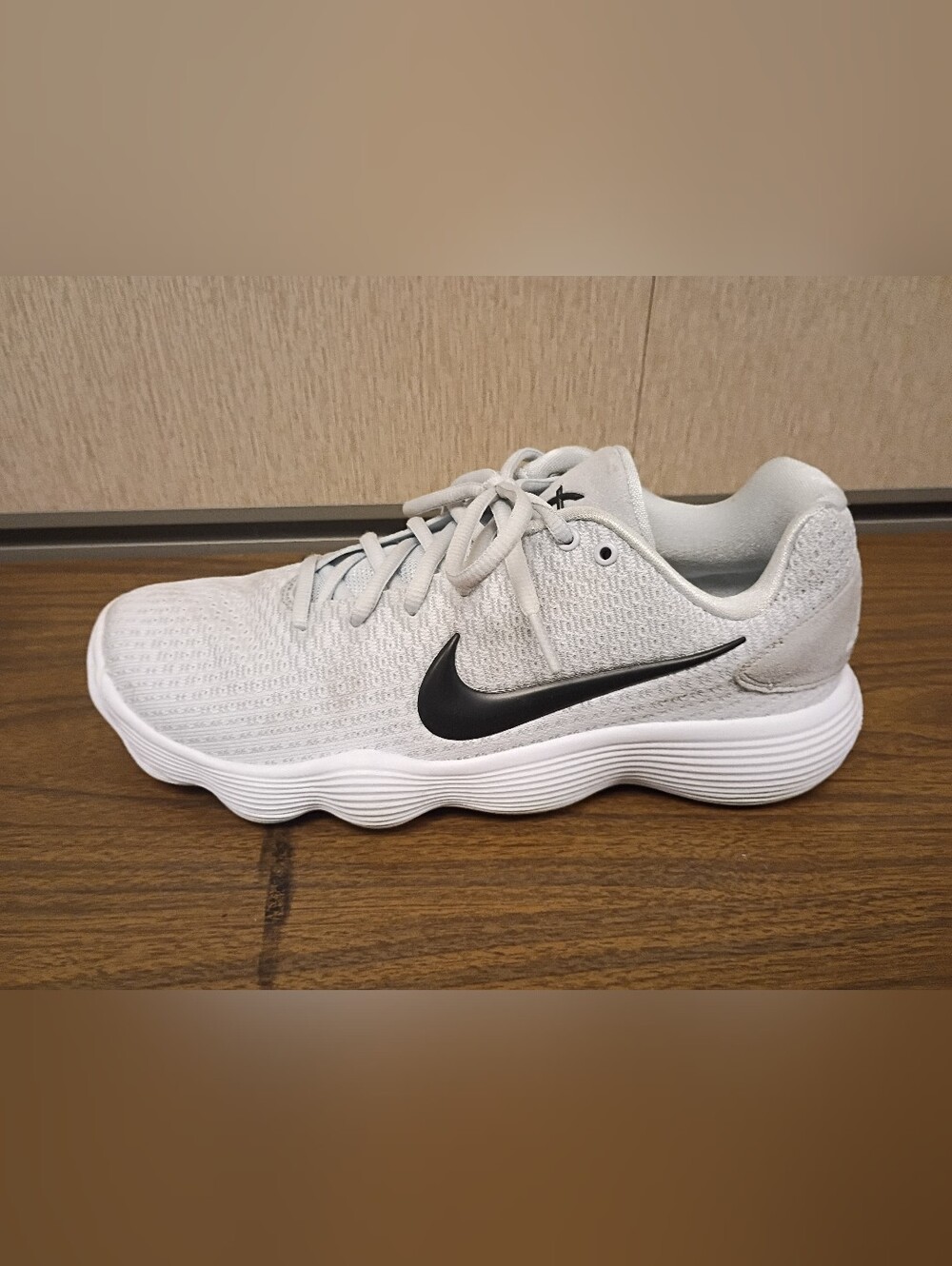 Nike Hyperdunk Low sneakers in a white and black Size 9.5. - Picture 2 of 8